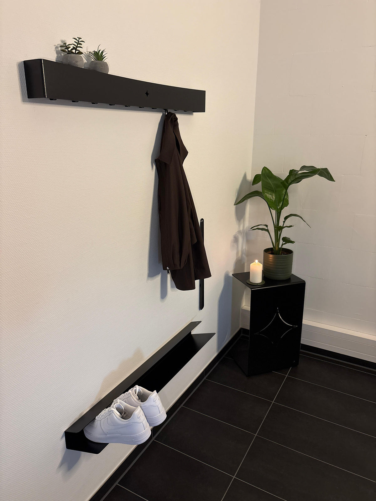 Garderobe  Hamal