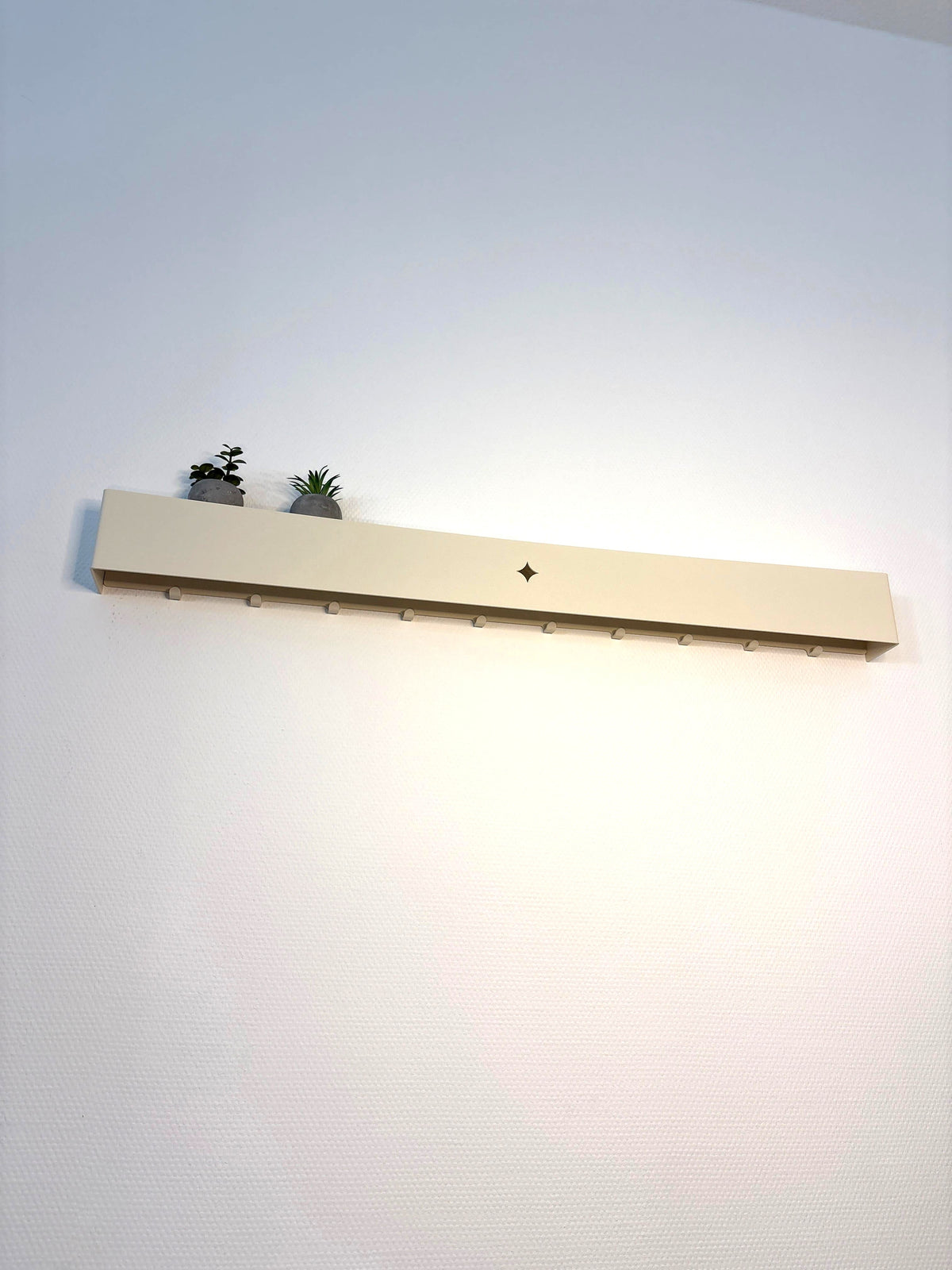 Garderobe  Hamal